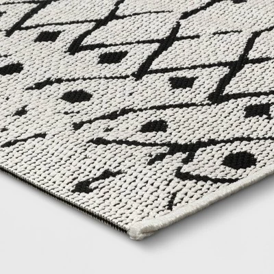 Grace Geometric Indoor/Outdoor Rug Black/White - Project 62™ 4 Grace Geometric Indoor/Outdoor Rug Black/White - Project 62™ - Image 2
