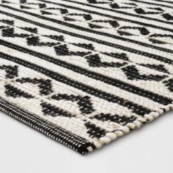 2'6"x4' Geometric Woven Accent Rug Black - Project 62™