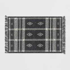 2'3"x3'9" Southwest Plaid Accent Rug - Project 62™ -Project 62 Shop GUEST 86da48ef 6d7f 4649 8001 6ec5397265b6
